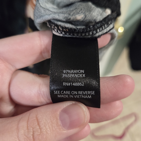 Torrid Black Floral Challis Zip Dress With Drawstring Waist- Size 3x - Picture 10 of 11